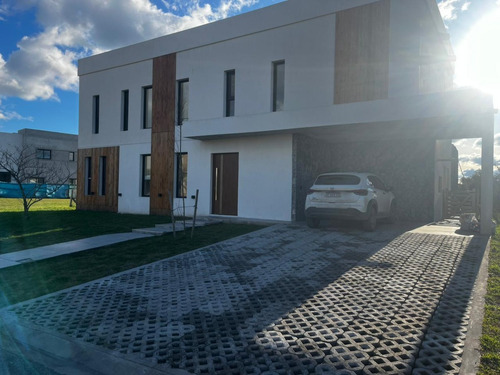 Casa A La Venta Barrio Cruz Del Sur