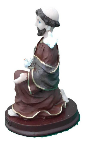 Imagem 2 de 4 de São Francisco De Assis Ajoelhado Imagem Em Resina Com 16 Cm
