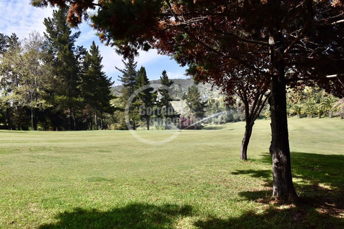 Casa En Venta En 4 Dormitorios Golf Lomas Dehesa