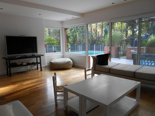 Imagen 2 de 22 de Departamento De 4 Ambientes En Exclusivo Barrio Cerrado Las Lomas Village. Jockey. San Isidro