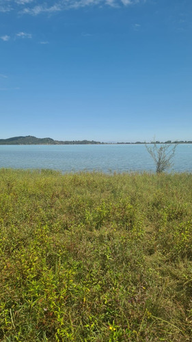 Parcela Orilla Oriente Lago Machicura
