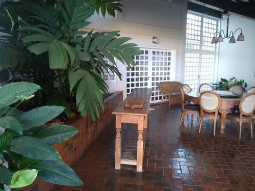 Imagem 5 de 16 de Casa Sobrado Padrão Com 4 Quartos - 205-v