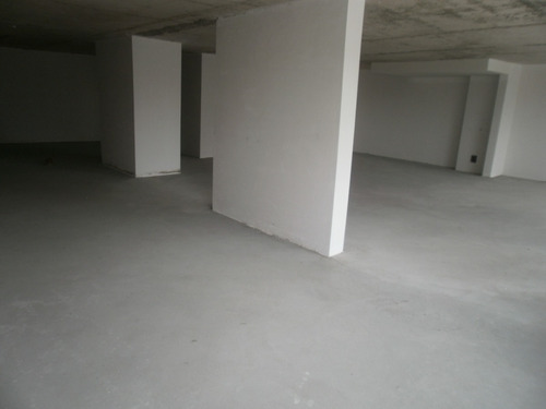Edificio A Estrenar, Se Alquila U$s 14/m2 Todo Un Piso En Gris O Fracciones, A Negociar