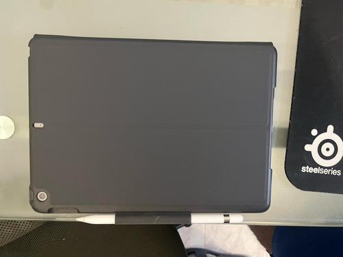 Ipad Apple 9a Gen 10.2 Incluye Apple Pencil Y Teclado Gris (Usado)
