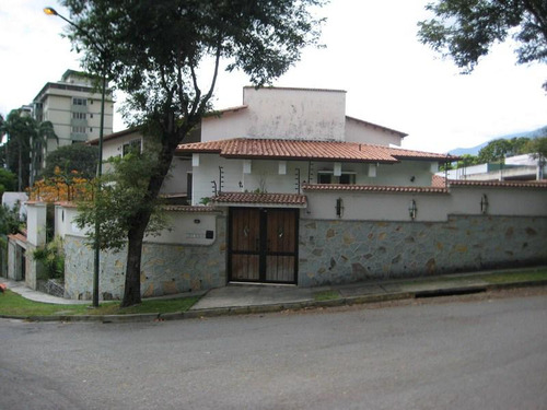 Se Vende Casa 960m2  10h/10b/p El Marqués 1456