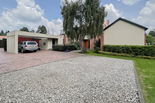 Casa En Arriendo/venta En Guaymaral. Cod V7309
