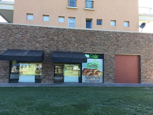 Imagen 5 de 10 de Inmejorable Ubicación Local En Pueblo Caamaño