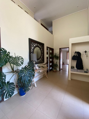 Imagen 2 de 16 de Casa Mediterránea En Exclusivo Condominio Con Club De Golf.