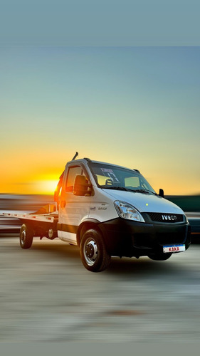 Iveco Daily 35s14 2017 Plat Guincho Completo Caminhonete