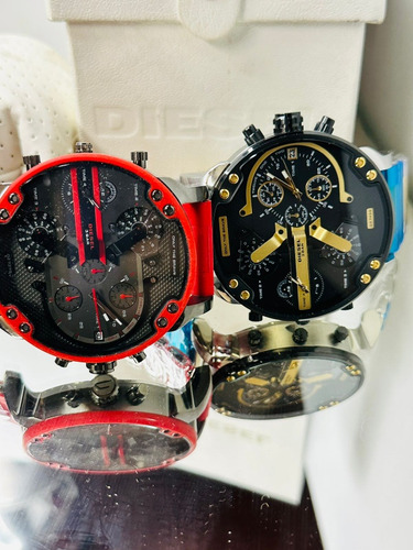 Reloj Diesel Rojo Para Caballero (Usado)