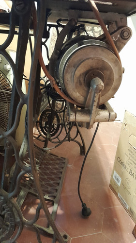 Motor De Máquina De Coser ( Motormech) (Usado)