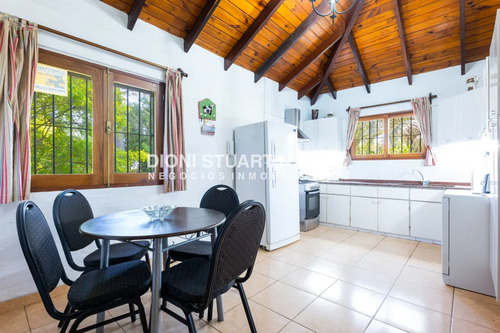 Alquiler De Temporada Casa En Cantegril De 3 Dormitorios Y Dependencia Con Piscina