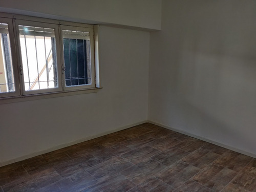 Imagen 9 de 15 de Casa Americana, Parque Johnston En Hurlingham