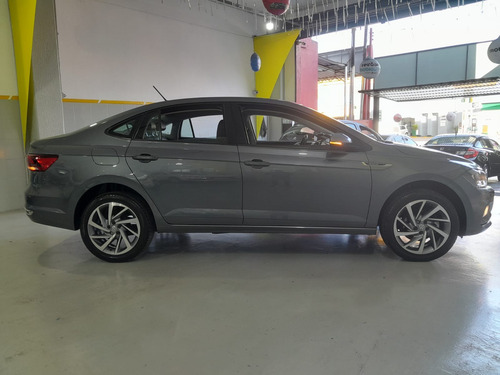 Volkswagen Virtus 1.0 Highline 200 Tsi Aut. 4p