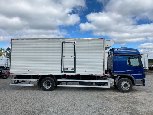 Imagem 2 de 13 de Mb Mercedes-benz Atego 1726 4x2 2020