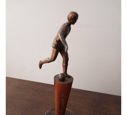 Troféu Antigo De Futebol Em Metal (Usado)