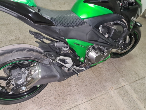 Kawasaki Z800 -impecable-