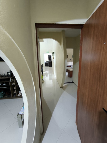 Casa À Venda, Com Área Total De 1.589.468 M2, Com 10 Cômodos