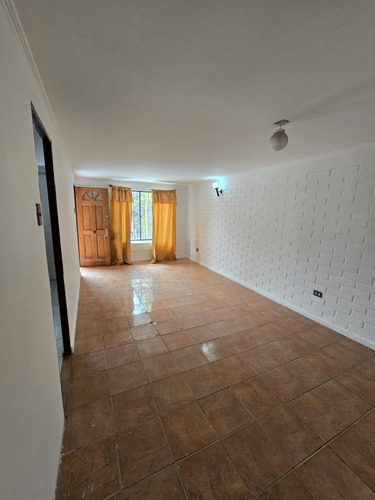 Venta De Casa En Pudahuel, 2dormitorios, 1baño