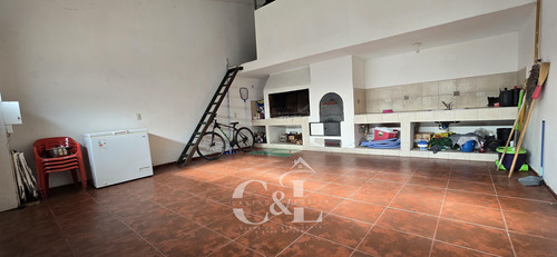 Venta Casa De 2 Dormitorios Con Piscina En Miguel Muñoz