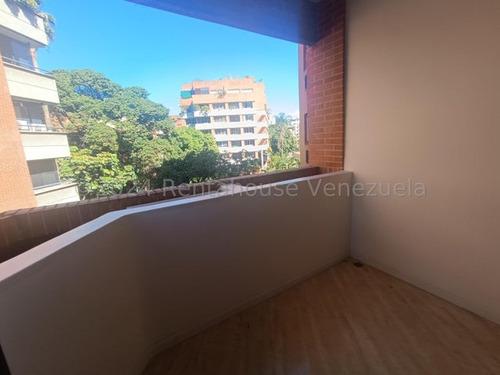 Apartamento Campo Alegre 24-16215