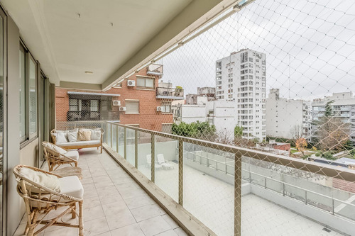 Venta Tres Ambientes. Balcon Al Frente. Luminoso. Seguridad 24hs. Amenities. Cochera. Liberateur