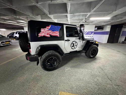Jeep Wrangler 3.8 Sport
