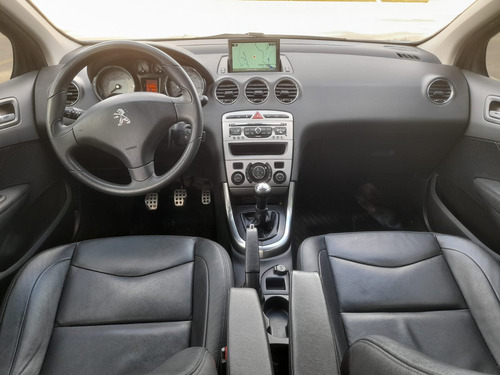 Peugeot 408 2.0 Feline 143cv
