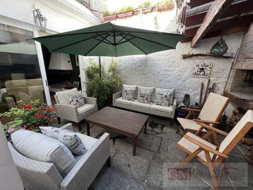 Casa De 2 Pisos, 3 Dormitorios, 4 Baños, En Venta En Pocitos