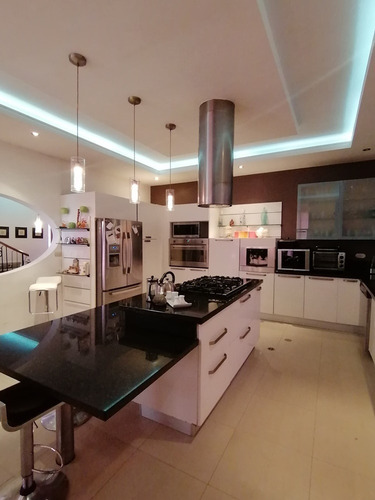 Imagen 10 de 28 de Fernando Guerrero Vende Casa-quinta De Esquina En Urb. La Viña