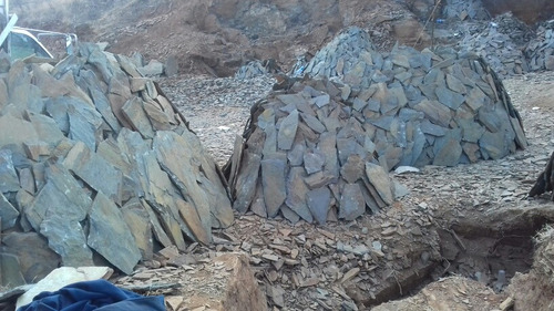 Imagen 3 de 7 de Piedra Laja Verde Sarrosa O Militar