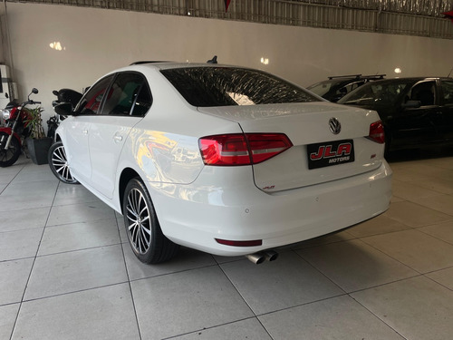 Volkswagen Jetta 2.0 Comfortline Flex Aut 4p