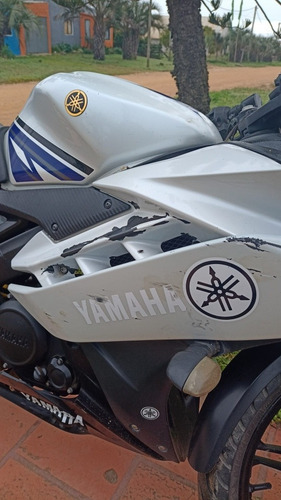 Imagen 2 de 15 de Yamaha R15