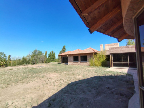 Se Vende Casa En Barrio La Colina,chacras De Coria
