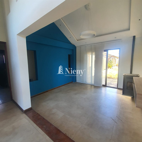 Casa En Arriendo De 3 Dorm. En Machalí