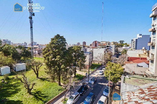 Venta Departamento 3 Ambientes Con Cochera En Parque Avellaneda