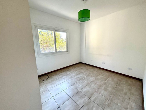 Venta Dpto 2 Amb, Balcón Y Cochera Morón