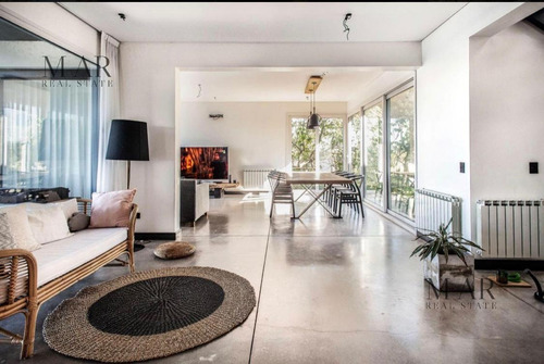 Imagen 8 de 30 de Casa En Venta Con Salida A La Laguna Central En Barrio El Golf Nordelta