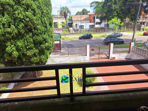 Vendo Casona De Época 4 Dorm,2 Cocinas,3 Baños 2 Plantas. Sobre Avenida Lezica Gran Padrón De 1.100 M2, Barrio Colon