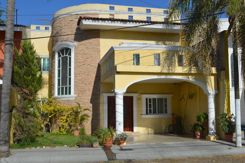 Casa En Venta En Coto San Francisco, Zapopan