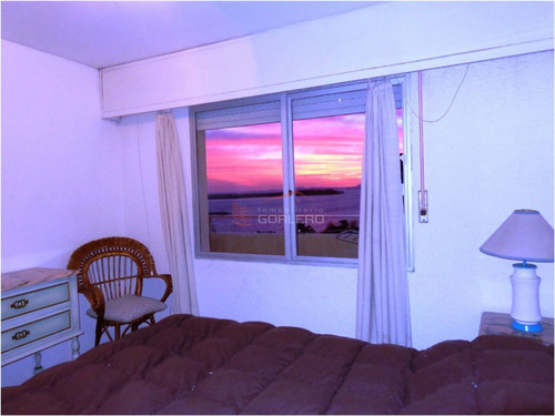 Imagen 30 de 30 de Apartamento En Venta Y Venta En Punta Del Este, Península, Céntrico, Piso Alto Con Muy Linda Vista Despejada
