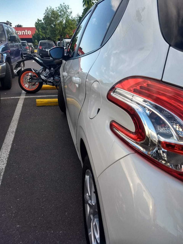 Peugeot 208 1.5 Allure 2013
