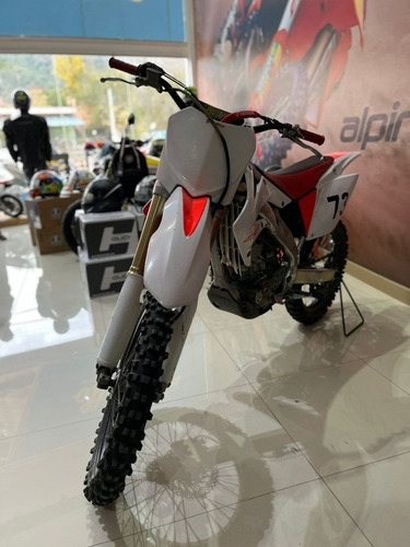 Imagen 2 de 5 de Honda Crf 250