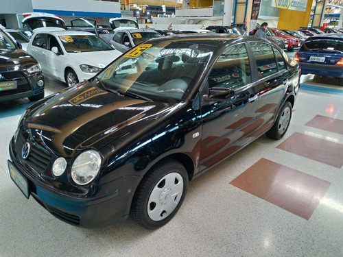 Volkswagen Polo Sedan 1.6 Mi 8v Flex 4p Manual
