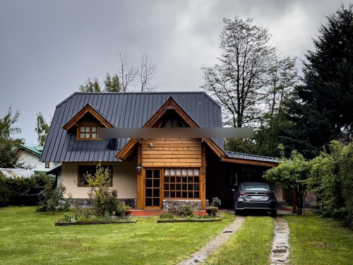 Casa Centrica Sobre Av. Cerro Bayo - Villa La Angostura