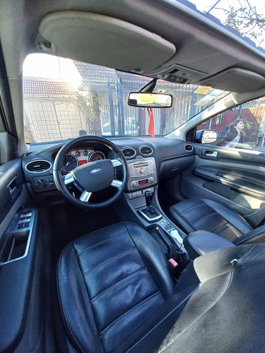 Ford Focus 2 2.0 Ghia At