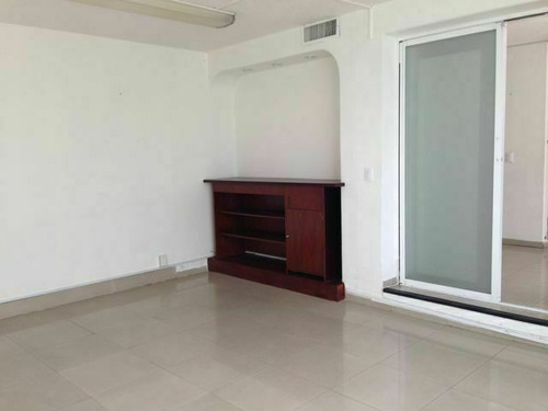 Imagen 3 de 14 de Casa En Venta En Bosques De Las Lomas Con Uso De Suelo Para