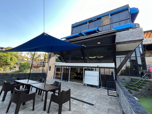 Estupenda Casa Moderna E Impecable En Colinas De La Lagunita