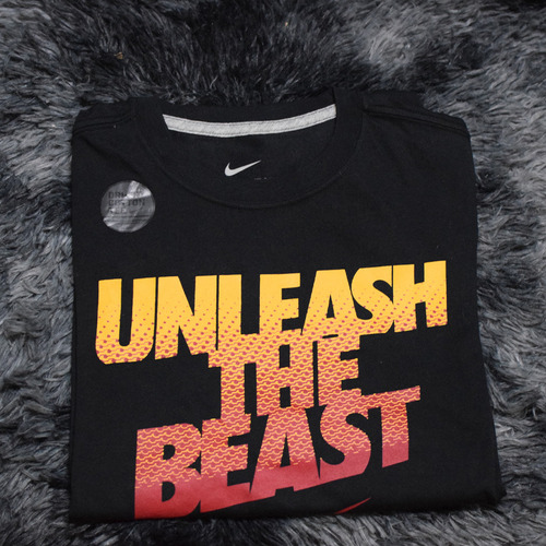 Playera Nike Unleash Talla M (Usado)