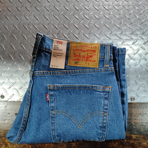 Pantalón Levis 527 Azul Claro B8